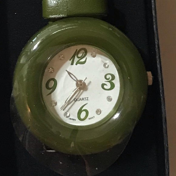 Avon Color Burst Watch Olive NIB - Picture 7 of 9